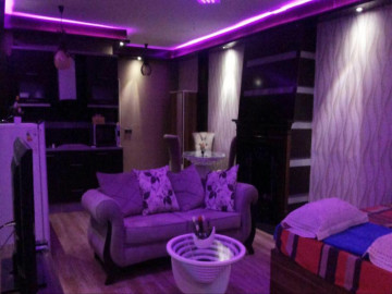 عکس استودیو فلت فرشته