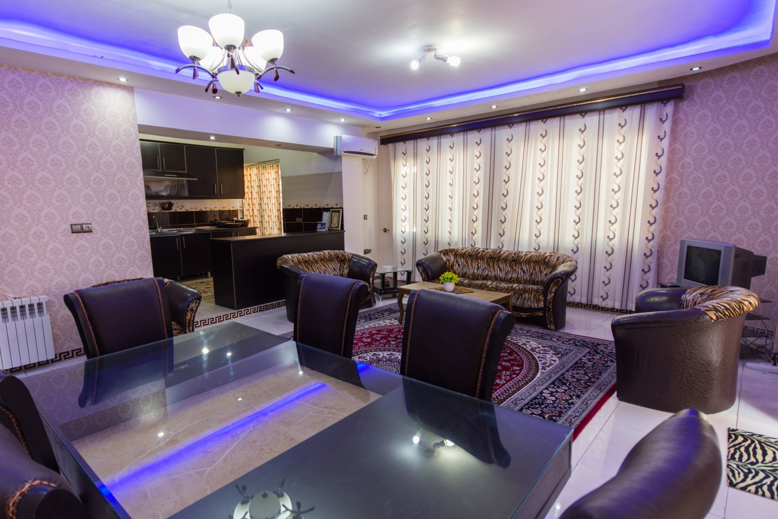 عکس آپارتمان اقتصادی با دید دریا و کوه