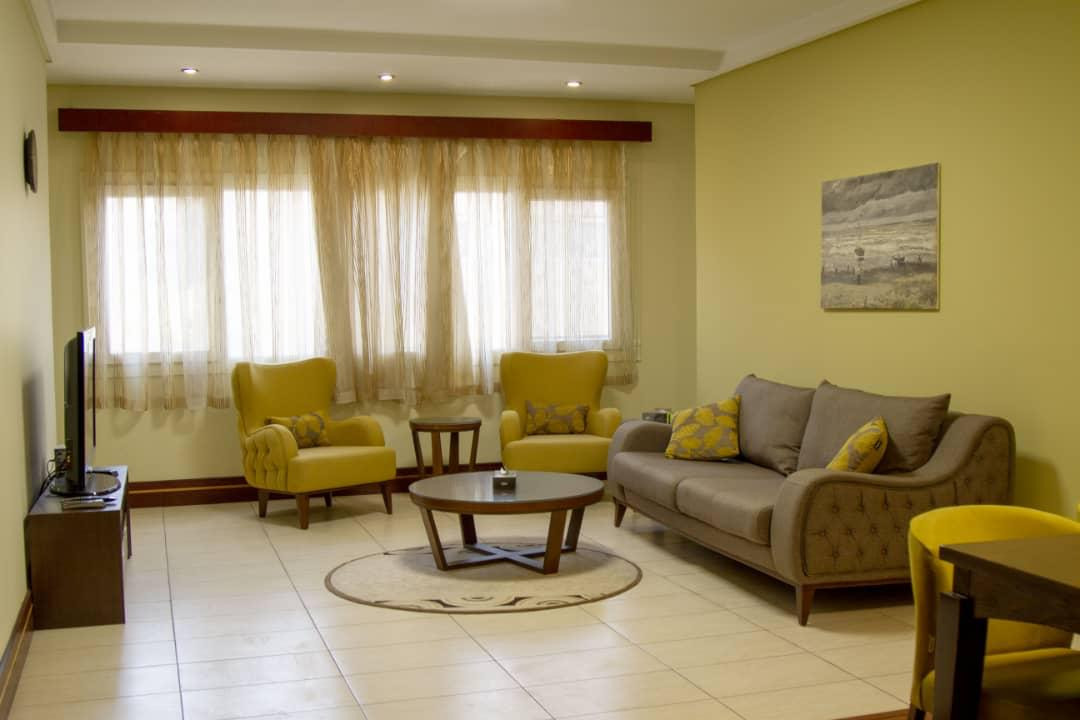 عکس آپارتمان دو خوابه مبله گاندی با استخر آبگرم