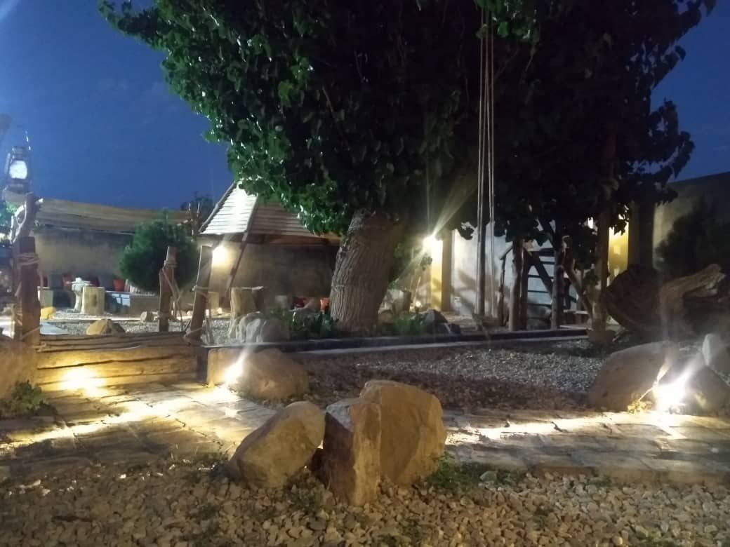 عکس بوم‌گردی کلبه‌ی شاتوت (3)