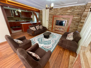 عکس ویلا لوکس و مجهز با چشم‌انداز جنگل