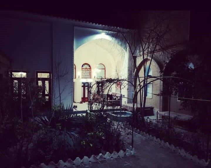 عکس بوم‌گردی آتشگاه (4دری)