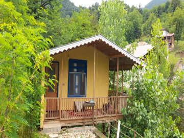 عکس کلبه چوبی کتیبه سه