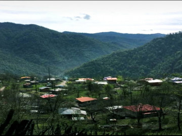 عکس کلبه چوبی در مسیر ییلاق ماسال((فقط حیاط مشترک))