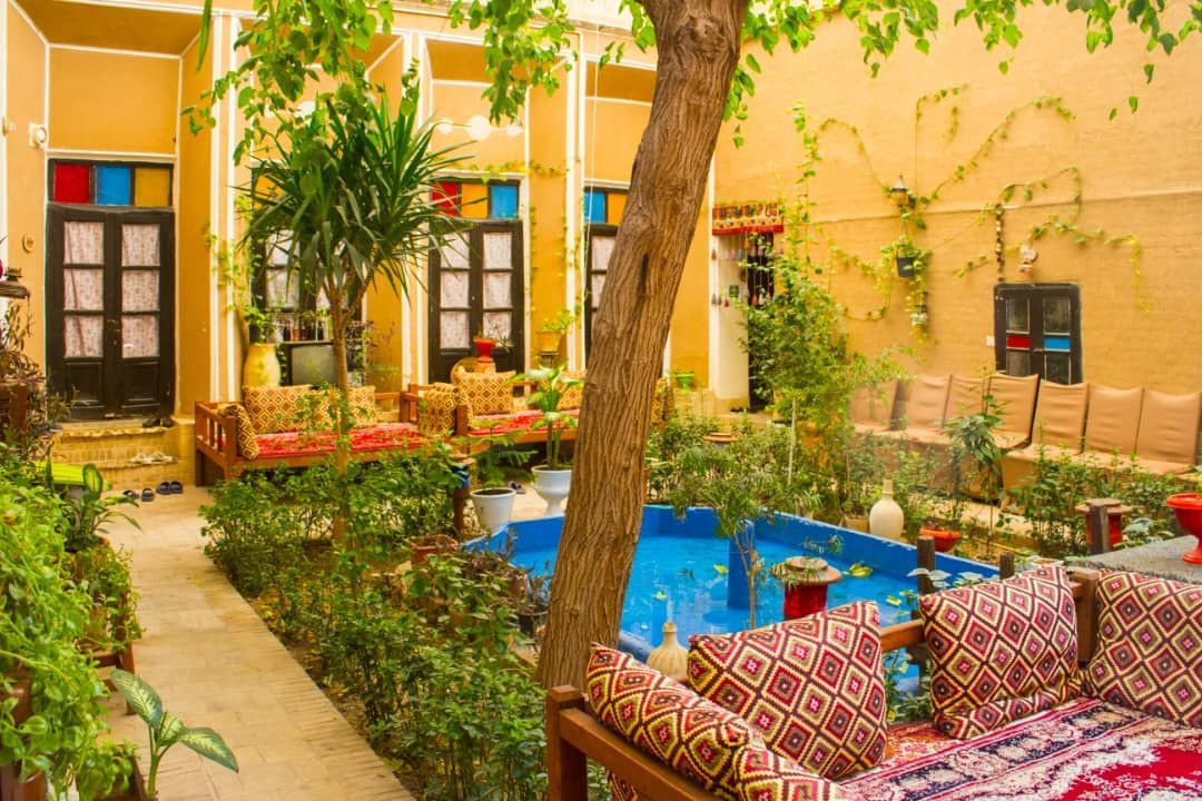 عکس بوم‌گردی خانه خشتی یزد ( اتاق بنفشه )