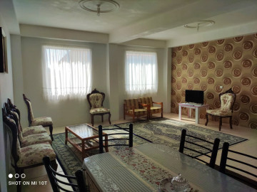 تصویر واحد تمیز و مبله طبقه اول، نزدیک دریا، روستای بشمن