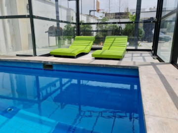 تصویر ویلا مدرن کرتنوال استخر آب گرم سرپوشیده شیشه ای