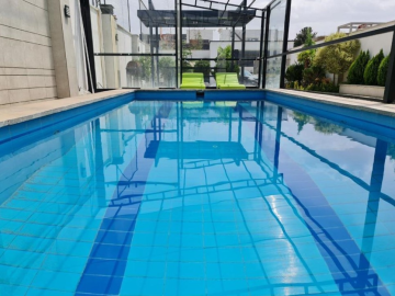 تصویر ویلا مدرن کرتنوال استخر آب گرم سرپوشیده شیشه ای