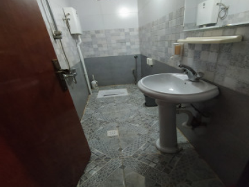 تصویر واحد (3) تمیز و مبله، طبقه اول شهرک صدف