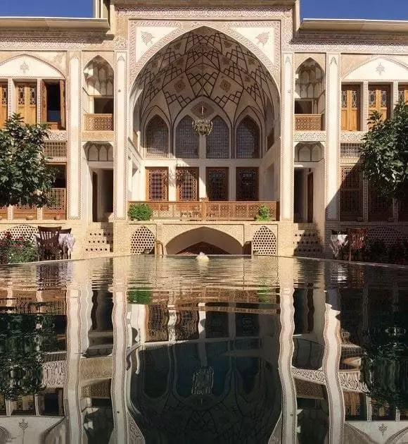 تصویر اقامتگاه سنتی مهینستان راهب کاشان