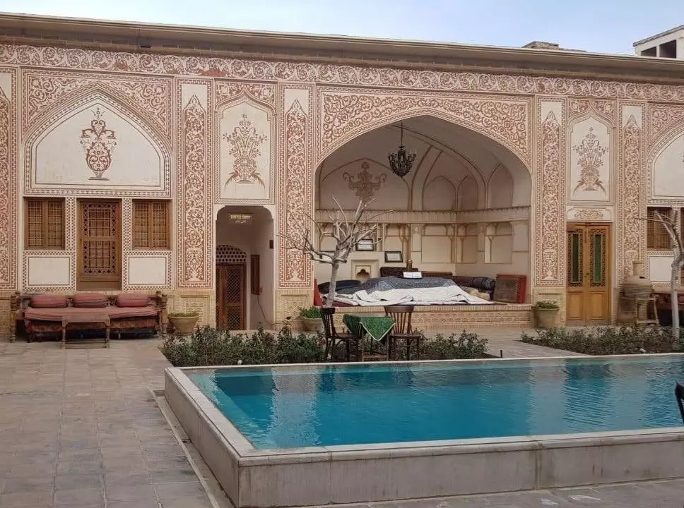 تصویر اقامتگاه سنتی مهینستان راهب کاشان