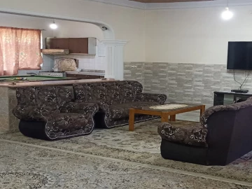 عکس  نارون با بیلیارد