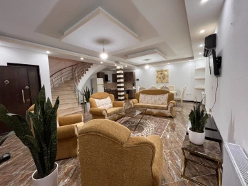 عکس تریپلکس کاج