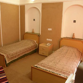 تصویر هتل کویر بالی خور و بیابانک